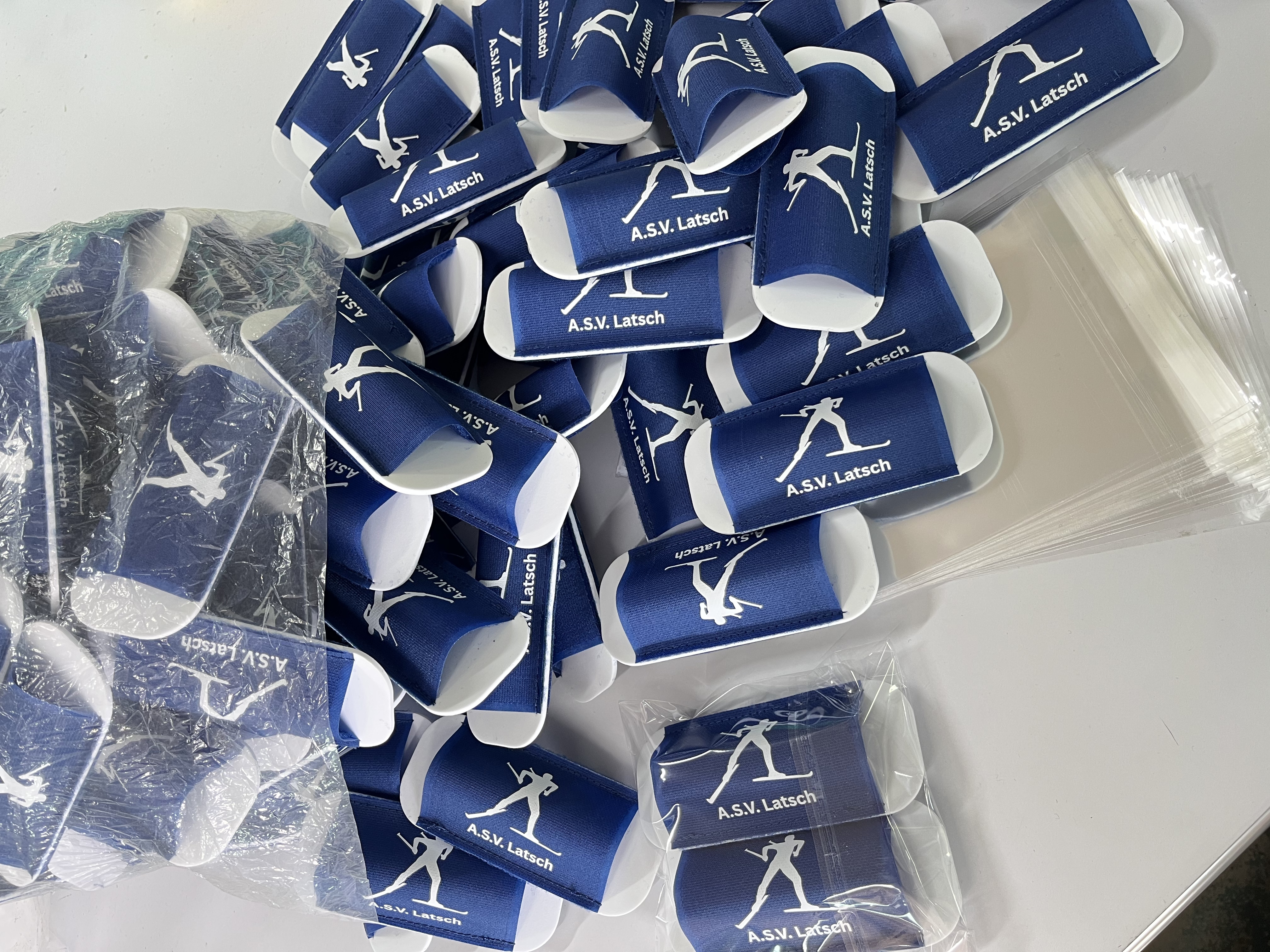 Skistropp med Trykk og Logo for Langrennski – Tilpasset etter Behov - reklameartiklerlogo.com